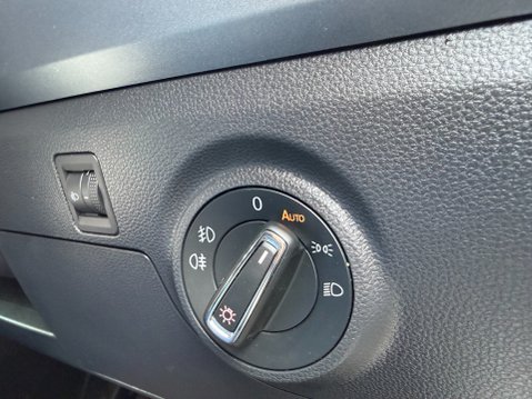 SEAT Arona TDI SE 1 OWNER 35