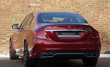 Mercedes-Benz C63 C63 S Saloon 21