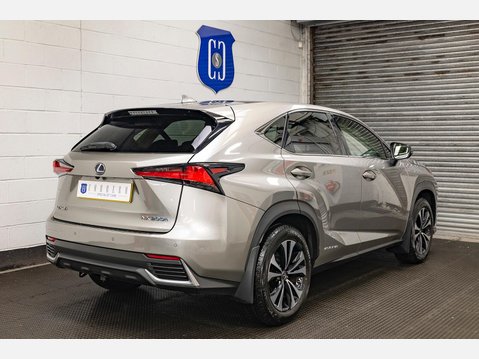 Lexus NX 2.5 300h GPF Premium SUV 5dr Petrol Hybrid E-CVT 4WD Euro 6 (s/s) (197 ps) 6