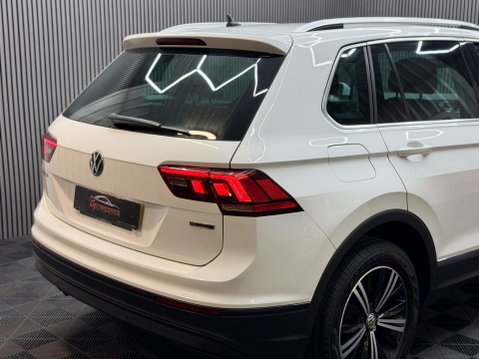Volkswagen Tiguan 2.0 TDI SE Navigation 4Motion Euro 6 (s/s) 5dr 10