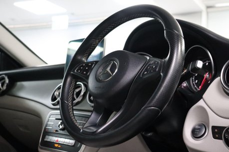 Mercedes-Benz GLA GLA 200 SPORT PREMIUM 12