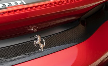 Ferrari 488 Pista 32