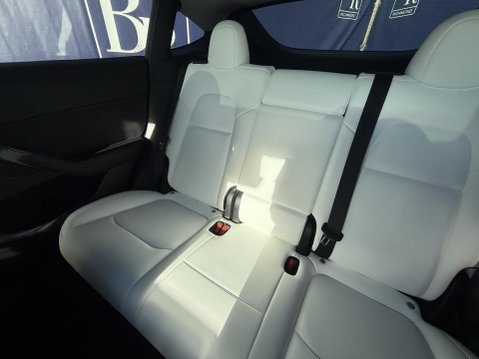 Tesla Model Y (Dual Motor) Long Range SUV 5dr Electric Auto 4WDE (384 bhp) 27