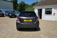 Toyota Yaris VVT-I SR.. AUTOMATIC.. 5 SERVICES.. STUNNING EXAMPLE..  7