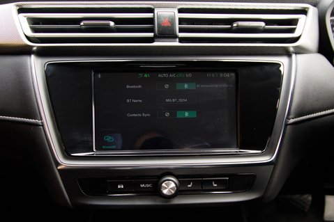 MG MG5 EXCLUSIVE 26