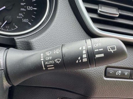 Nissan Qashqai 1.5 Qashqai Acenta Premium dCi 5dr 24
