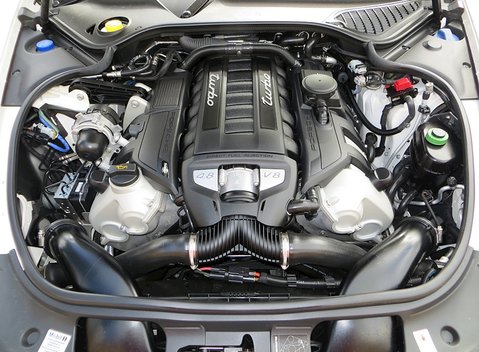 Porsche Panamera Turbo 17