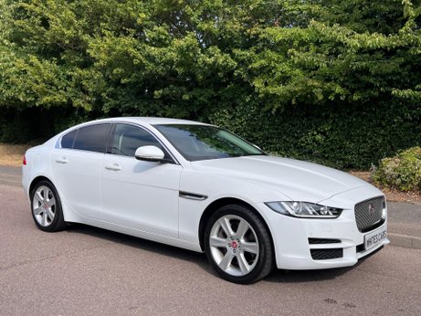 Jaguar XE 2.0i Portfolio Auto AWD Euro 6 (s/s) 4dr 2