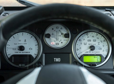 Land Rover Defender 90 XS URBAN TRUCK Carbon Edition 17