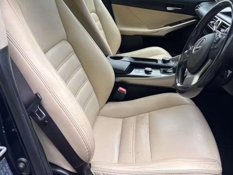 Lexus Is 2.5 300h Executive Edition Saloon 4dr Petrol Hybrid E-CVT Euro 5 (s/s) (223 5
