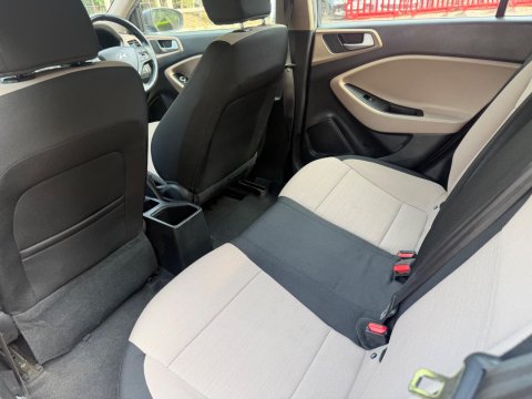 Hyundai i20 1.2 Blue Drive SE Euro 6 (s/s) 5dr 18