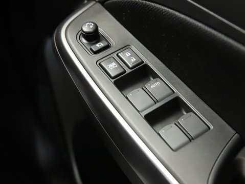 Suzuki Swift 1.2 Dualjet 83 12V Hybrid SZ5 5dr Auto 12