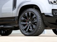 Land Rover Defender 110