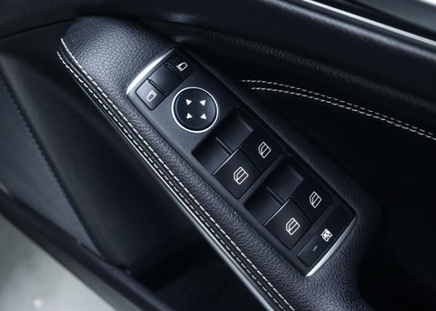 Mercedes-Benz GLA 1.6 GLA180 GPF Urban Edition SUV 5dr Petrol 7G-DCT Euro 6 (s/s) (122 ps) 41