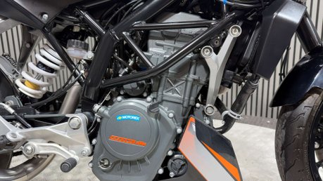 KTM Duke 2016 INCREDIBLY CLEAN LONG MOT ONLY 1K AKRAPOVIC 7