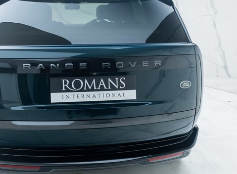 Land Rover Range Rover P440e AUTOBIOGRAPHY LWB 35