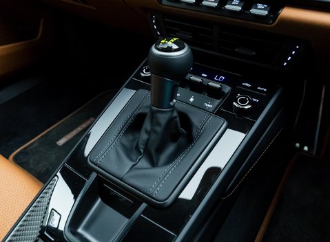 Porsche 911 GT3 TOURING (992.2) 21