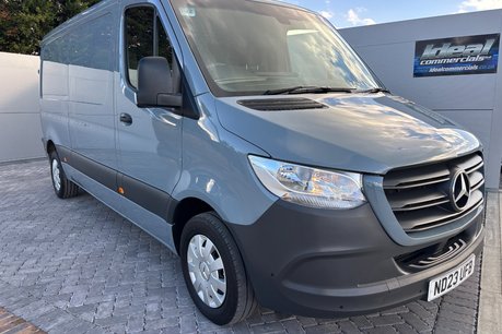 Mercedes-Benz Sprinter 315 Cdi Premium 9g-Tronic Mwb Lr Panel Van