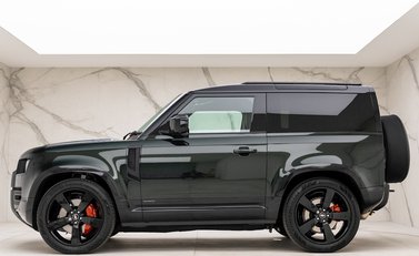 Land Rover Defender 90 X D300 2