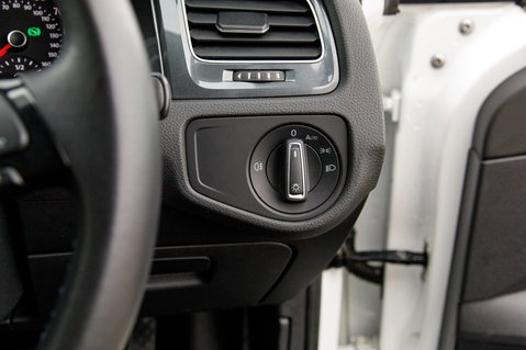 Volkswagen Golf E-GOLF 16