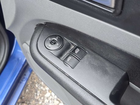 Ford Focus 1.6 Style Hatchback 5dr Petrol Automatic (184 g/km, 99 bhp) 19