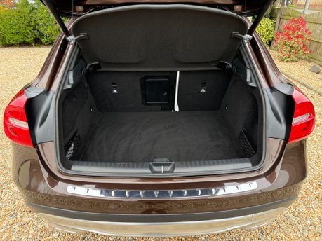 Mercedes-Benz GLA 2.1 GLA220d Sport (Premium Plus) 7G-DCT 4MATIC Euro 6 (s/s) 5dr 29