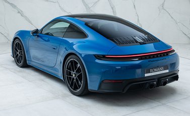 Porsche 911 Carrera 4 GTS (992.2) 12