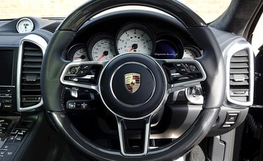 Porsche Cayenne Turbo S 6