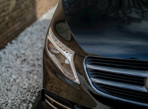 Mercedes-Benz V Class D AMG Line (Extra Long) 11
