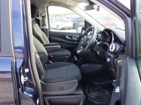 Mercedes-Benz V Class 2.2 V220d BlueTEC SE MPV 5dr Diesel G-Tronic+ (s/s) 7 Seat (163 ps) 3