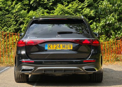 Mercedes-Benz E Class 2.0 E 300 AMG LINE Advanced E Auto 5dr 26