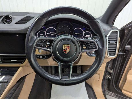 Porsche Cayenne 3.0 Cayenne V6 Auto 4WD 5dr 72