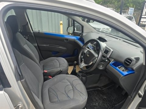 Chevrolet Spark LT 8