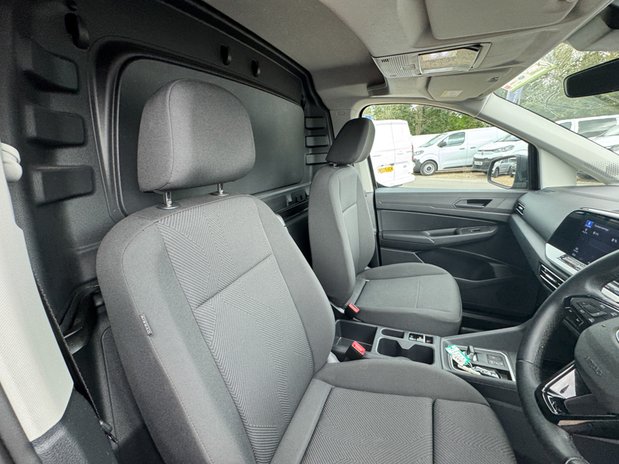 Ford Transit Connect AUTO LWB [SOLD CR] L2H1 Low Roof PHEV Trend 250 Air Con Nav Sensors EURO 6 13