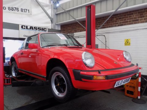 Porsche 911 Carrera 3.0 Targa 26