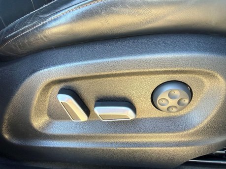 Audi Q5 2.0 TDI S line Plus SUV 5dr Diesel Manual quattro Euro 6 (s/s) (190 ps) 26