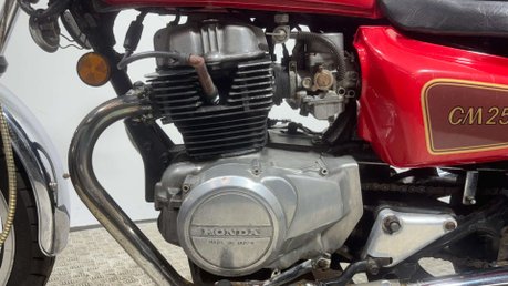 Honda CM 1981 GOOD RUNNING CLASSIC 250CC TWIN CRUISER BIKE PROJECT BIKE 21