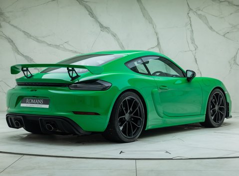 Porsche Cayman GT4 (718) 6