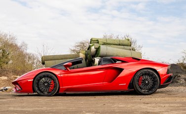Lamborghini Aventador S LP 740-4 ROADSTER 3