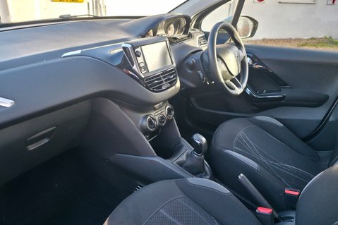 Peugeot 208 1.4 HDI..LOOK !! ONLY £20:00 R/TAX..7 SERVICE STAMPS  16