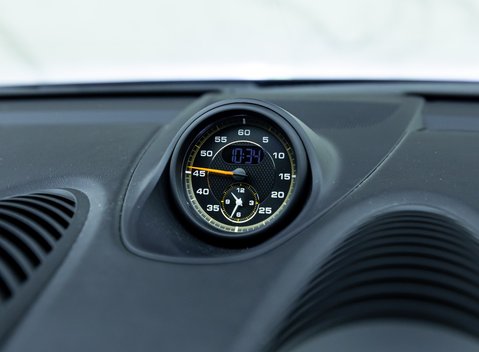 Porsche Cayman GT4 (718) 18