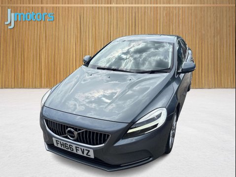 Volvo V40 1.5 T2 Inscription Hatchback 5dr Petrol Auto Euro 6 (s/s) (122 ps) 8