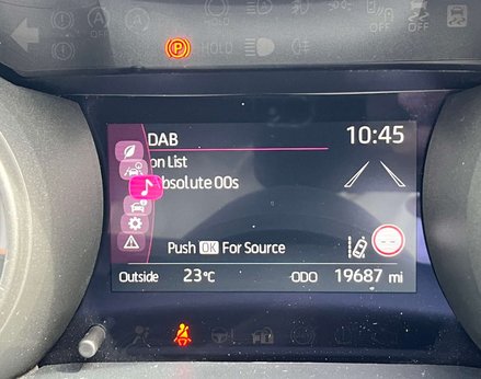 Toyota Yaris 1.5 Yaris Design HEV CVT 5dr 26