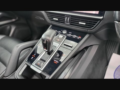 Porsche Cayenne V6 18