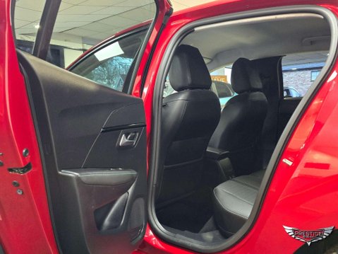 Peugeot 208 1.2 PureTech Allure Premium Hatchback 5dr Petrol Manual Euro 6 (s/s) (100 p 46