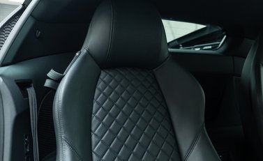 Audi R8 V10 PERFORMANCE CARBON BLACK 14