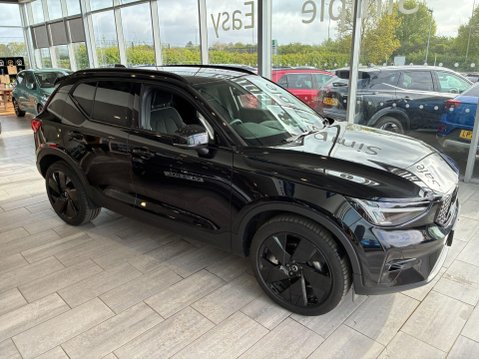 Volvo XC40 2.0 B4 MHEV Plus Black Edition DCT Auto Euro 6 (s/s) 5dr 4