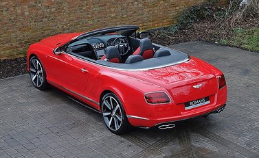 Bentley Continental GT V8 S Convertible Mulliner 10