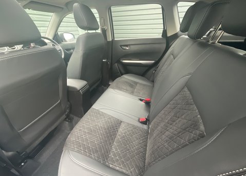Suzuki Vitara 1.4 Boosterjet 48V Hybrid SZ5 13