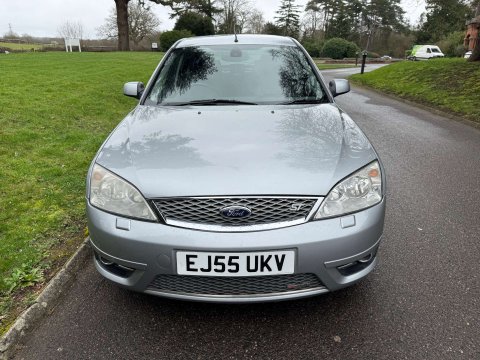 Ford Mondeo 3.0 Mondeo ST220 5dr 3